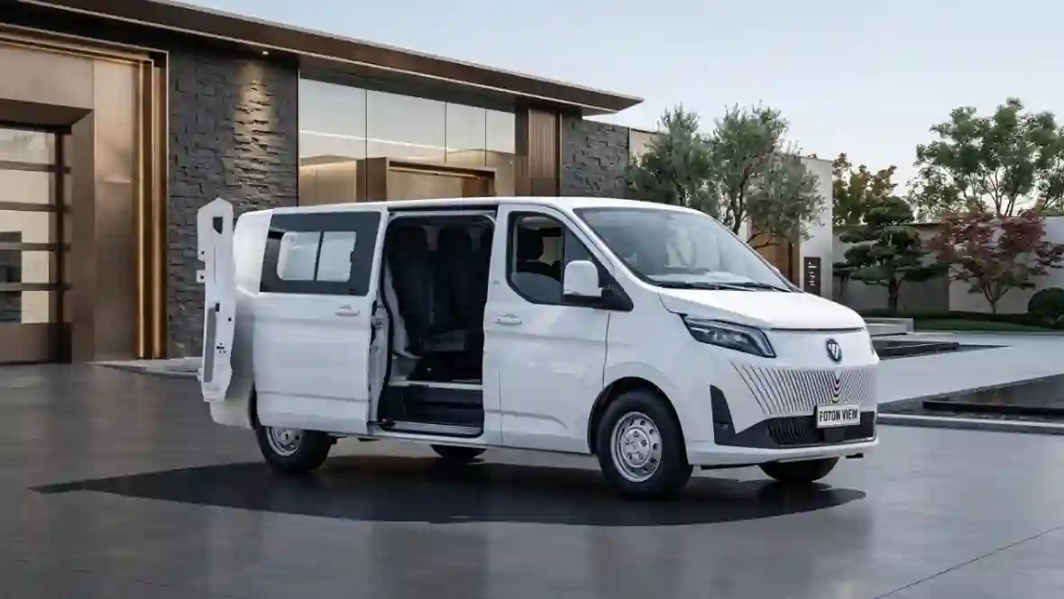 АО «МБ РУС» вывело на российский рынок грузопассажирскую версию FOTON VIEW 5+1